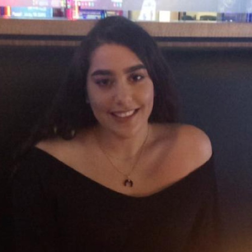 Meet your Posher, Aysa